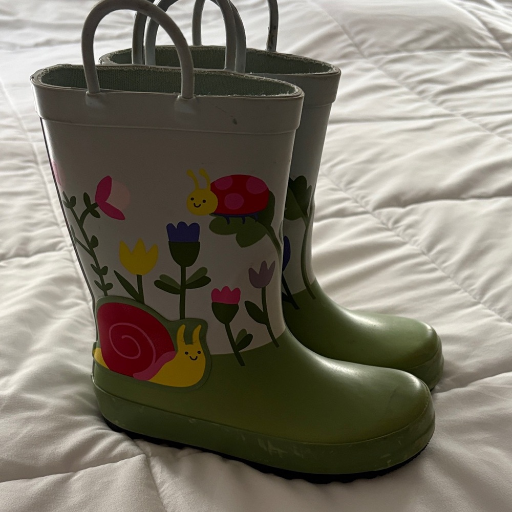 CROCS Kids Green Rain Boots with Light Gray Trim